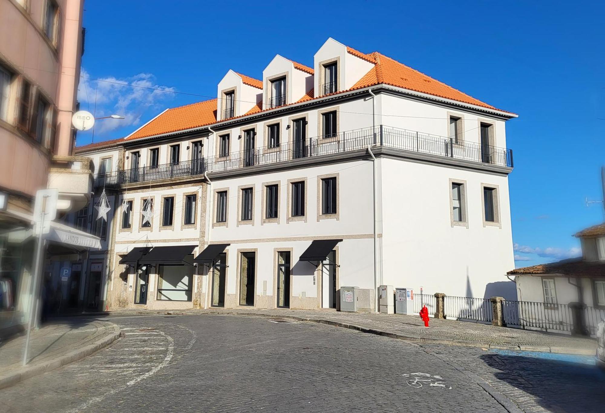 Apartamentos Do Mercado Ковильян Экстерьер фото